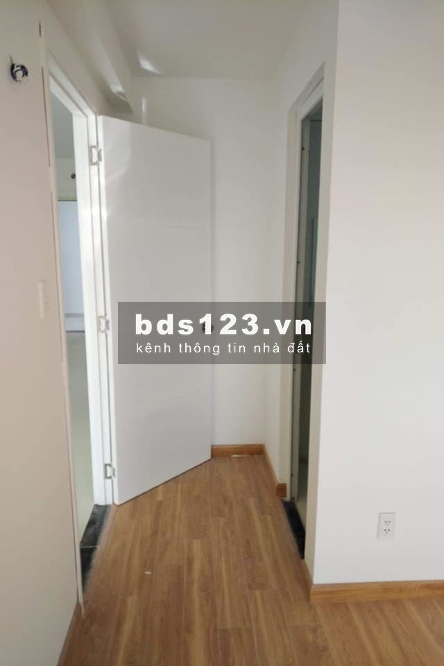 Căn hộ dt 65 m2 tầng cao view thoáng giá tốt