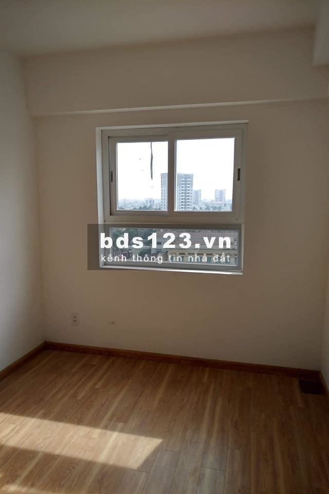 Căn hộ dt 65 m2 tầng cao view thoáng giá tốt