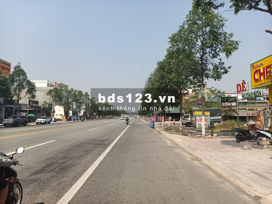 Vỡ nợ bán gấp dãy trọ 14P+2kiot và lô đất 500m2(25x25m) SHR,vị trí đẹp,dân đông