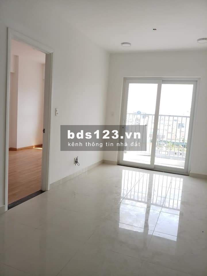 Căn hộ dt 65 m2 tầng cao view thoáng giá tốt