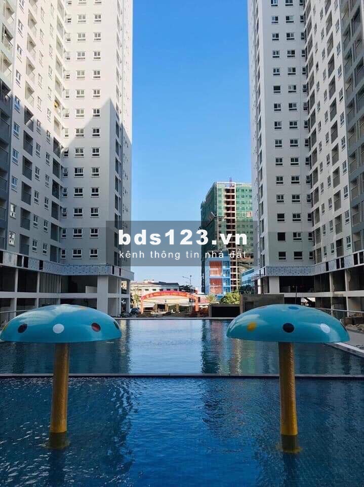 Căn hộ dt 65 m2 tầng cao view thoáng giá tốt