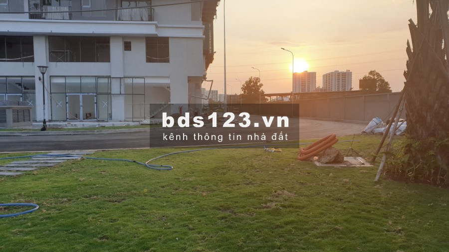 Cần bán gấp căn 2PN Safira Khang Điền, view sông diện tích 67m2 giá bán bao phí là 2.650 tỷ thiện chí liên hệ 0908133217 ( Trí Trần )