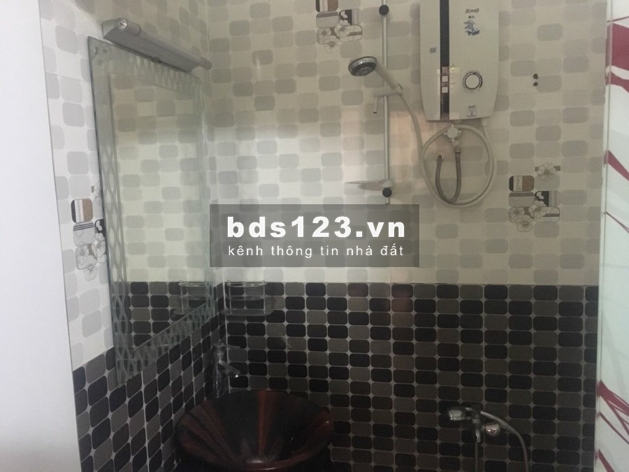 Ở ghép trọn gói 700K đường Phạm Hùng
