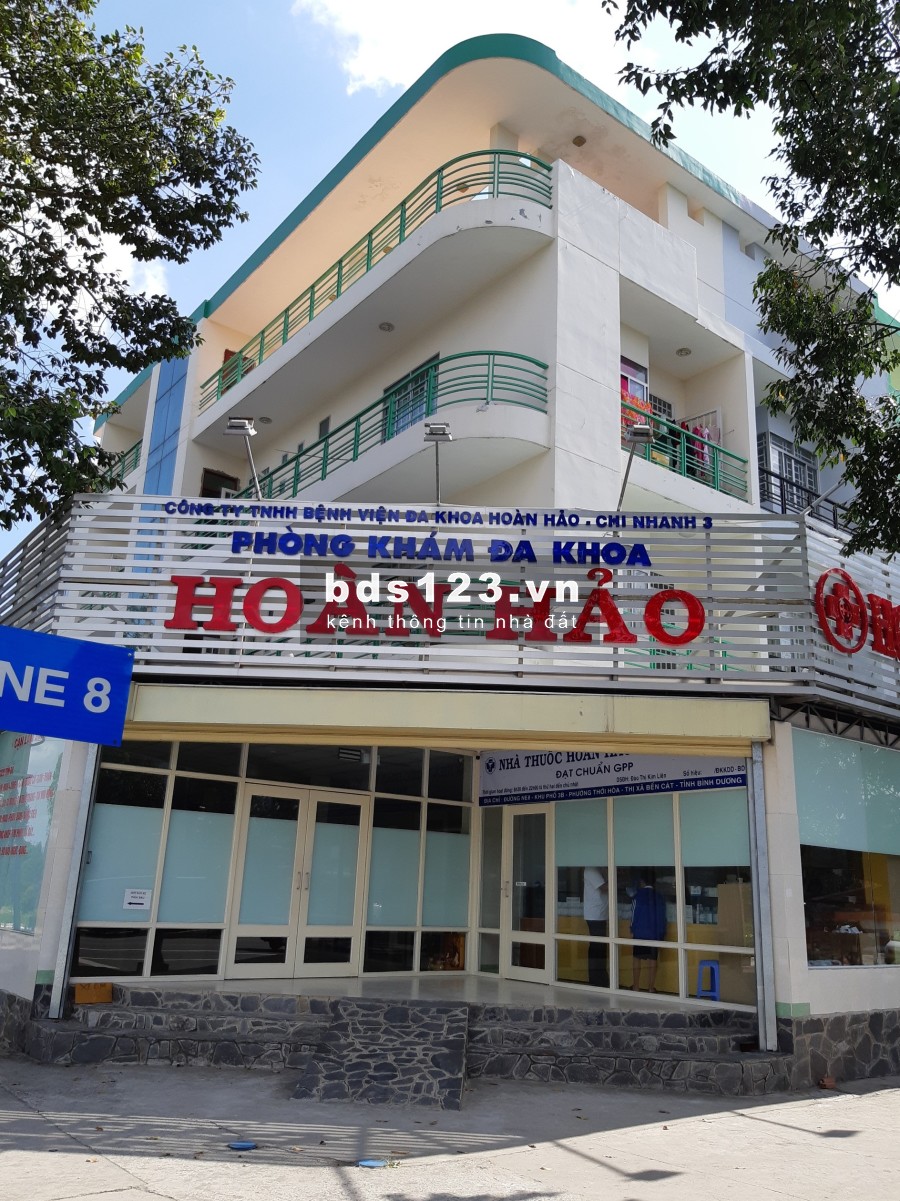 Vợ chồng cần bán gấp 300m2 đất thổ cư, sổ hồng mặt tiền Chợ Bình Dương