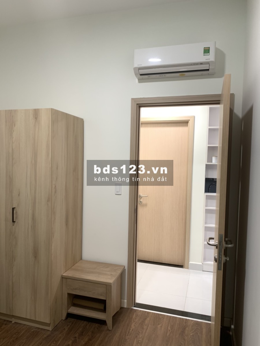 Chủ nhà cần tiền nên bán gấp căn hộ Jamila KĐ 3pn, 92m2 full NT chỉ 3,2 tỷ bao hết. Lh 0909321775. Hoàng