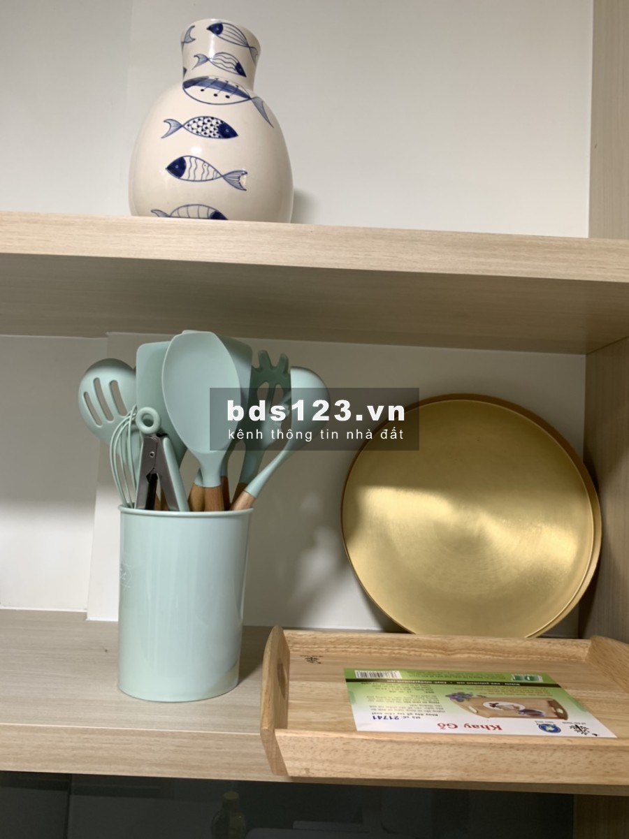 Chủ nhà cần tiền nên bán gấp căn hộ Jamila KĐ 3pn, 92m2 full NT chỉ 3,2 tỷ bao hết. Lh 0909321775. Hoàng