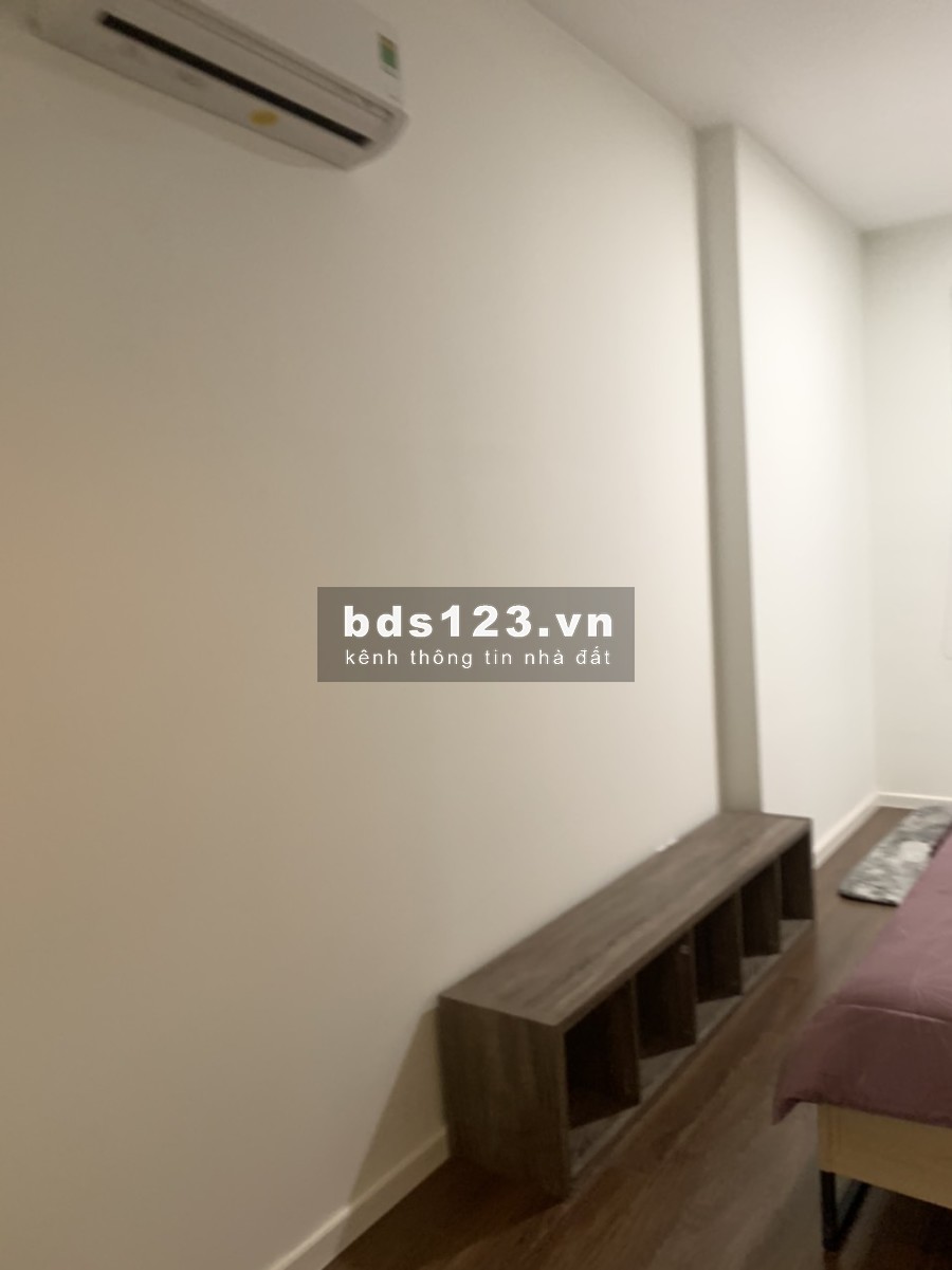Chủ nhà cần tiền nên bán gấp căn hộ Jamila KĐ 3pn, 92m2 full NT chỉ 3,2 tỷ bao hết. Lh 0909321775. Hoàng