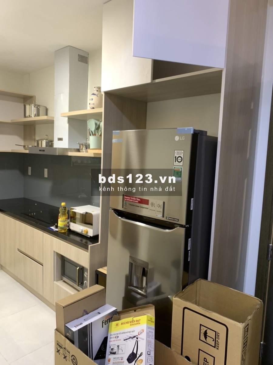 Chủ nhà cần tiền nên bán gấp căn hộ Jamila KĐ 3pn, 92m2 full NT chỉ 3,2 tỷ bao hết. Lh 0909321775. Hoàng