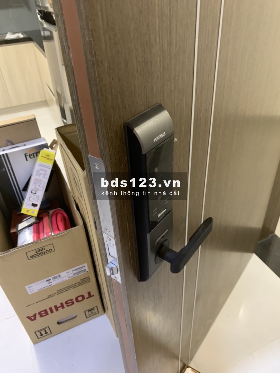 Chủ nhà cần tiền nên bán gấp căn hộ Jamila KĐ 3pn, 92m2 full NT chỉ 3,2 tỷ bao hết. Lh 0909321775. Hoàng