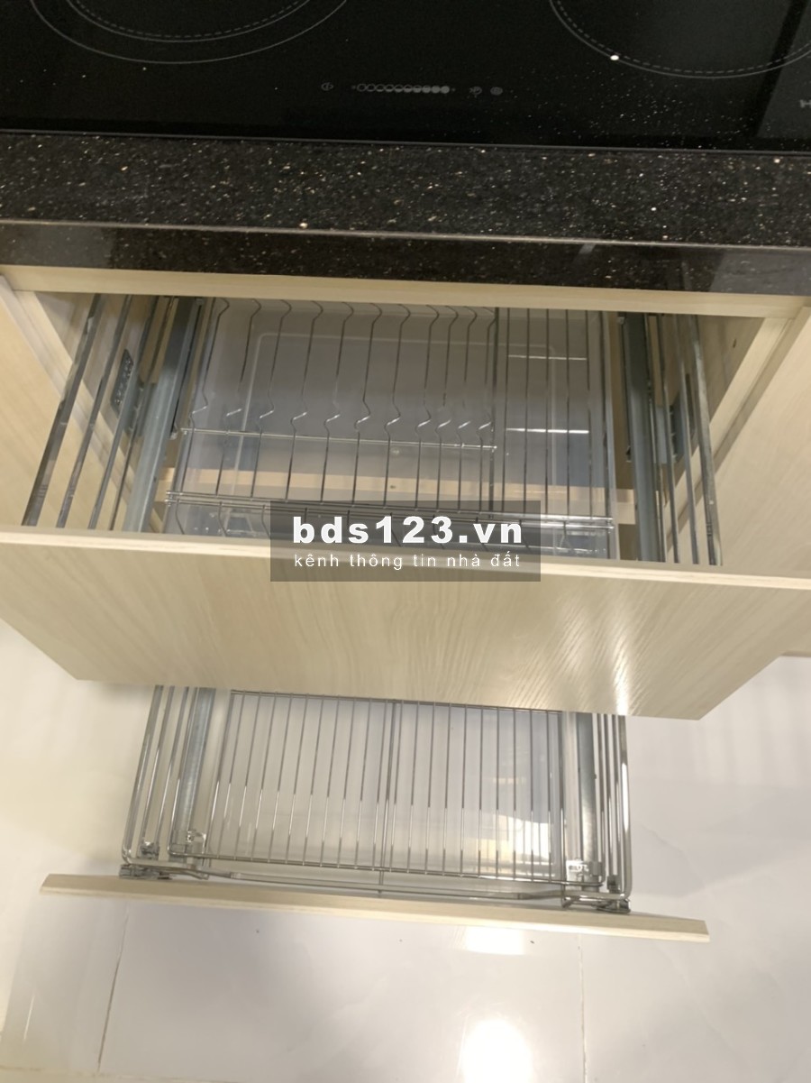 Chủ nhà cần tiền nên bán gấp căn hộ Jamila KĐ 3pn, 92m2 full NT chỉ 3,2 tỷ bao hết. Lh 0909321775. Hoàng