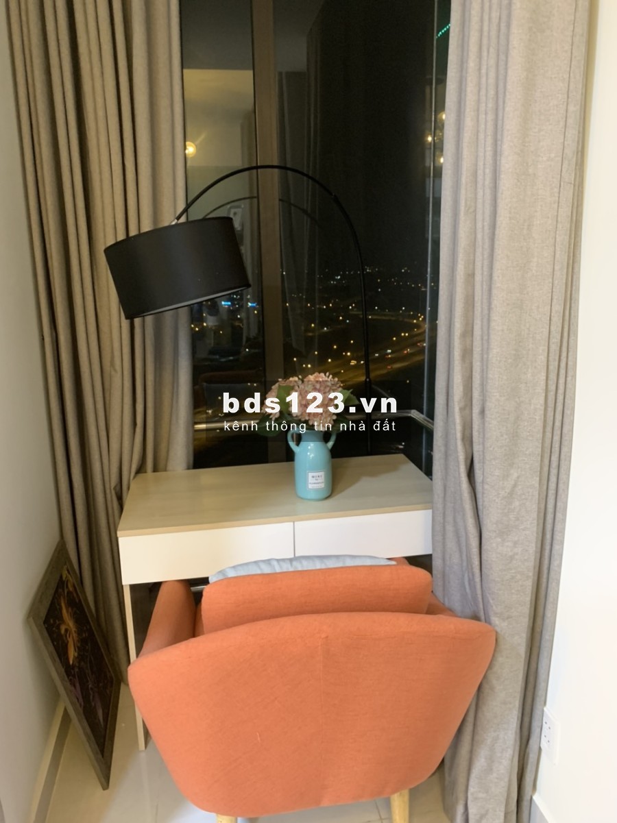 Chủ nhà cần tiền nên bán gấp căn hộ Jamila KĐ 3pn, 92m2 full NT chỉ 3,2 tỷ bao hết. Lh 0909321775. Hoàng