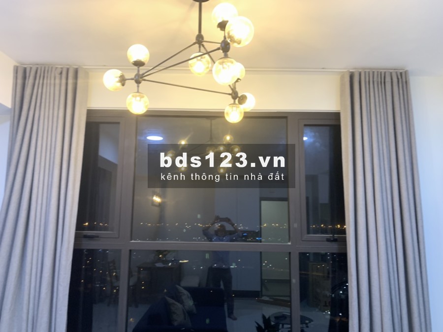 Chủ nhà cần tiền nên bán gấp căn hộ Jamila KĐ 3pn, 92m2 full NT chỉ 3,2 tỷ bao hết. Lh 0909321775. Hoàng