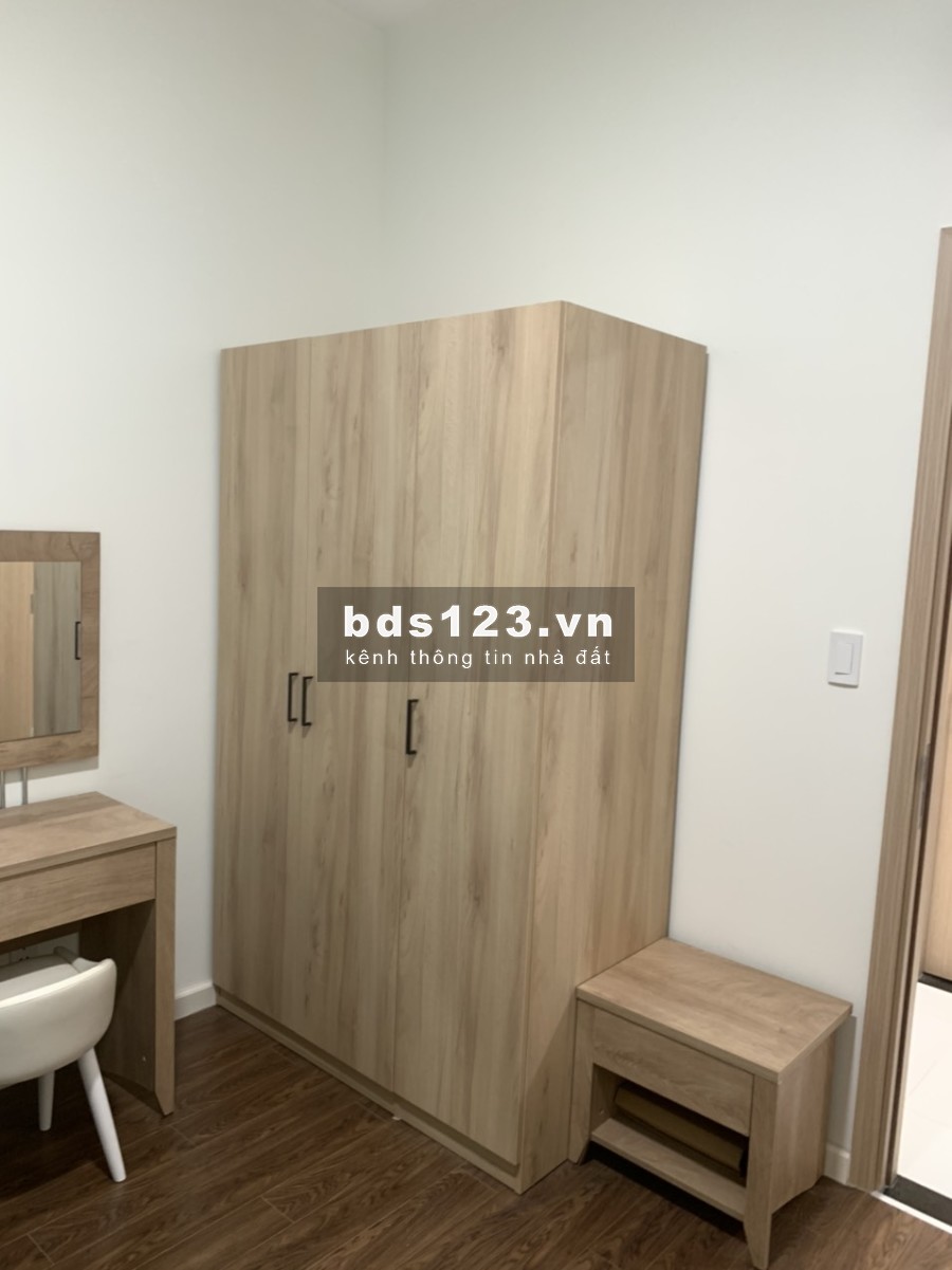 Chủ nhà cần tiền nên bán gấp căn hộ Jamila KĐ 3pn, 92m2 full NT chỉ 3,2 tỷ bao hết. Lh 0909321775. Hoàng