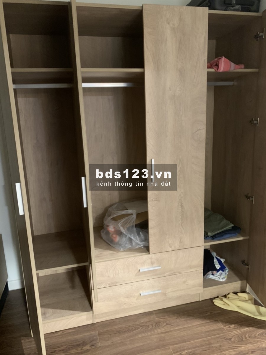 Chủ nhà cần tiền nên bán gấp căn hộ Jamila KĐ 3pn, 92m2 full NT chỉ 3,2 tỷ bao hết. Lh 0909321775. Hoàng