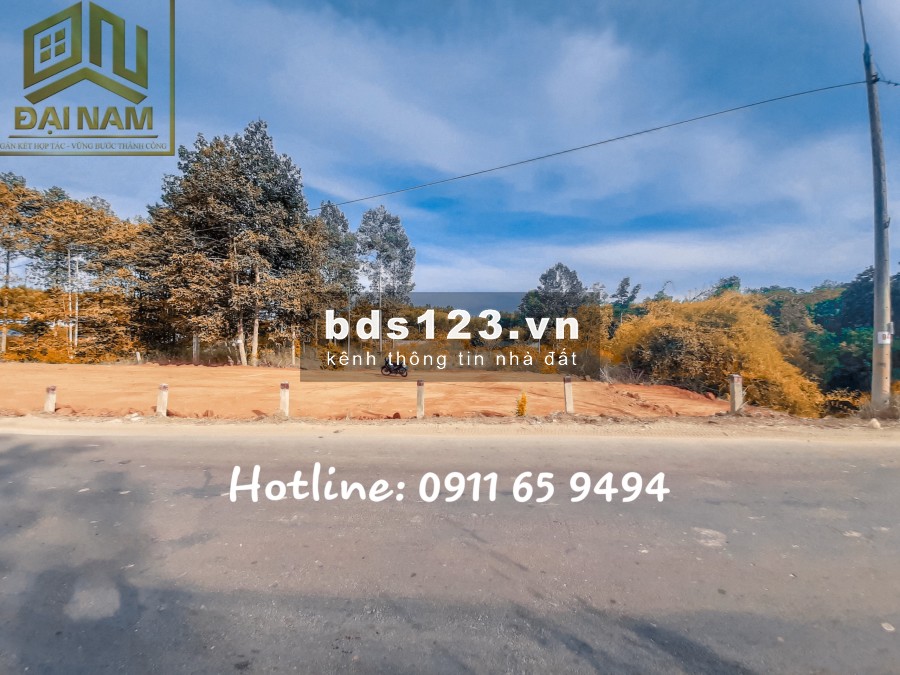Chính chủ bán lô đất mặt tiền đường chính Phước Bình đang mở rộng 32m, view suối cực đẹp.
