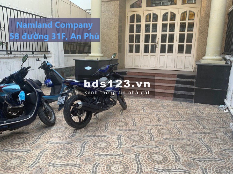 Villa phố cho thuê 8x20 4PN đường Quốc Hương, Thảo Điền