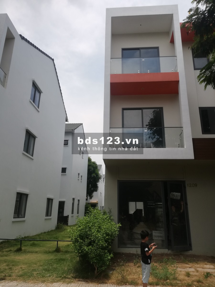 Chính chủ bán gấp căn Shophouse dự án River Park Quận 9