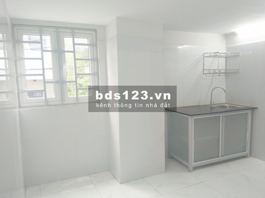 Phòng WC riêng, bếp riêng, cửa sổ, ban công, thang máy. Giờ giấc tự do. Bảo vê & camera an ninh 24/24. Đường 36 Kha Vạn Cân, Linh Đông, Thủ Đức. Xe tải tới cổng