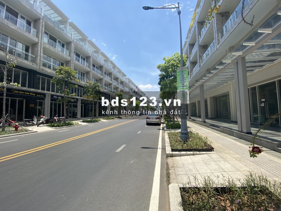 Cho thuê 2 căn Shophouse giá 175 triệu/tháng