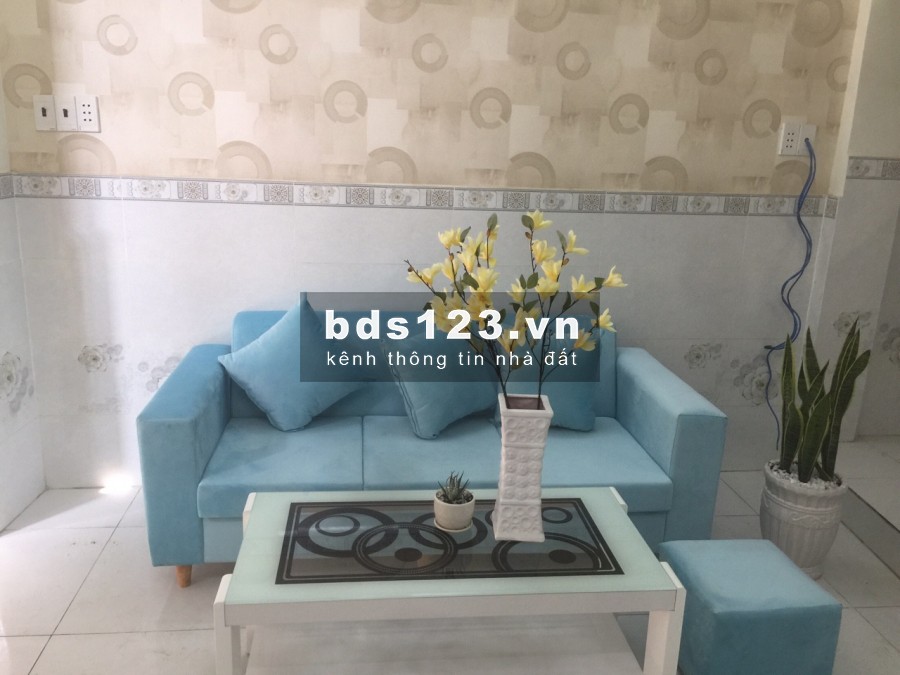 Bán nhà 2 lầu, 2 sẹc Lê Trọng Tấn cách ĐH Công Nghiệp Thực Phẩm HCM 1.5km, giá chỉ 2 tỷ