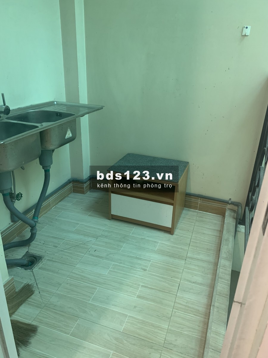 PHÒNG 40m2, KHU VỰC VĂN MINH, GIÁP Q1, VINHOMES LANDMARK, LH A DŨNG 0909928857