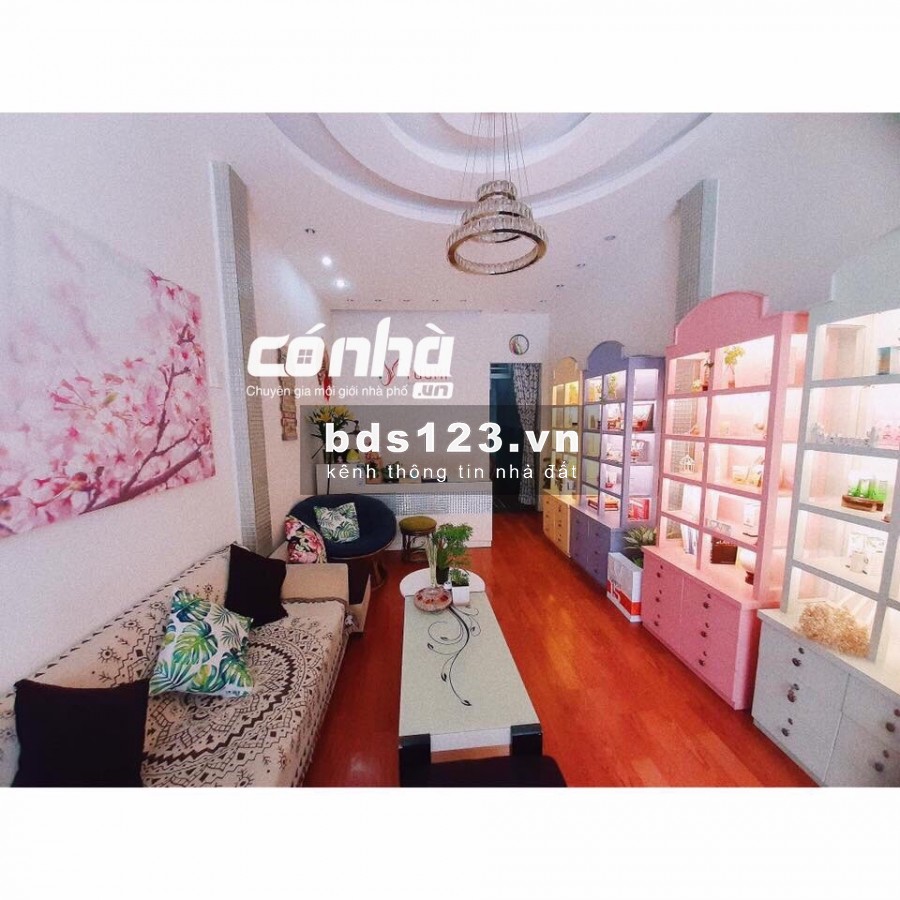 Cho thuê nhà đường CMT8, Quận 10. DT 4x16m, 3 lầu _ CÓ NHÀ