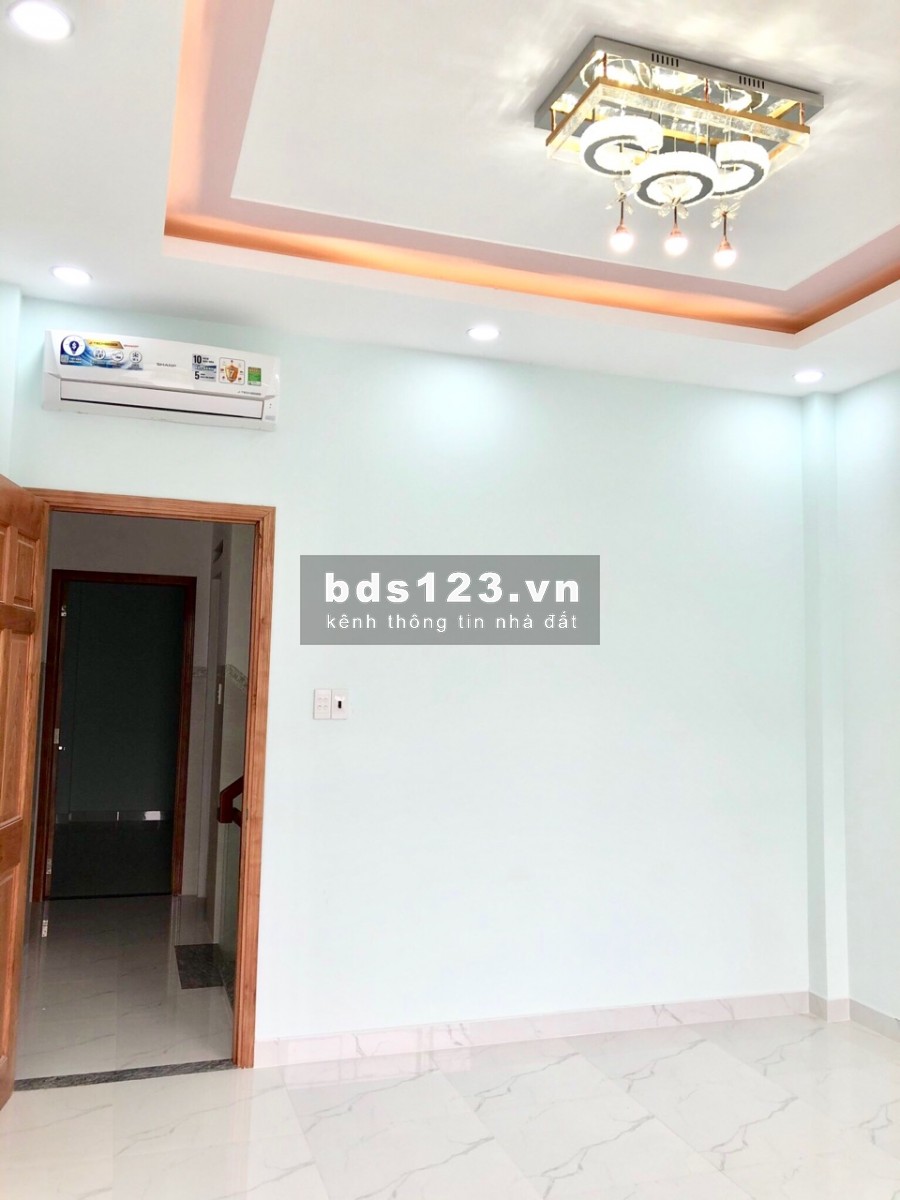 Nhà Mới Xây 2 Lầu Sân Thượng Hẻm 64 Đường Hòa Bình, Phường 05, Quận 11, (đối diện đầm sen)