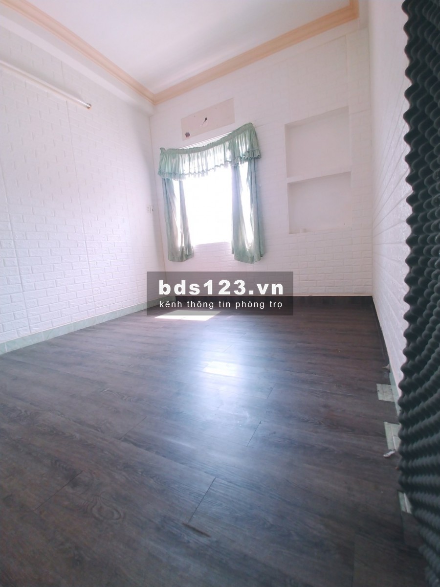 PHÒNG CỬA SỔ THOÁNG MÁT SẠCH ĐẸP NGAY LẠC LONG QUÂN- BÌNH THỚI