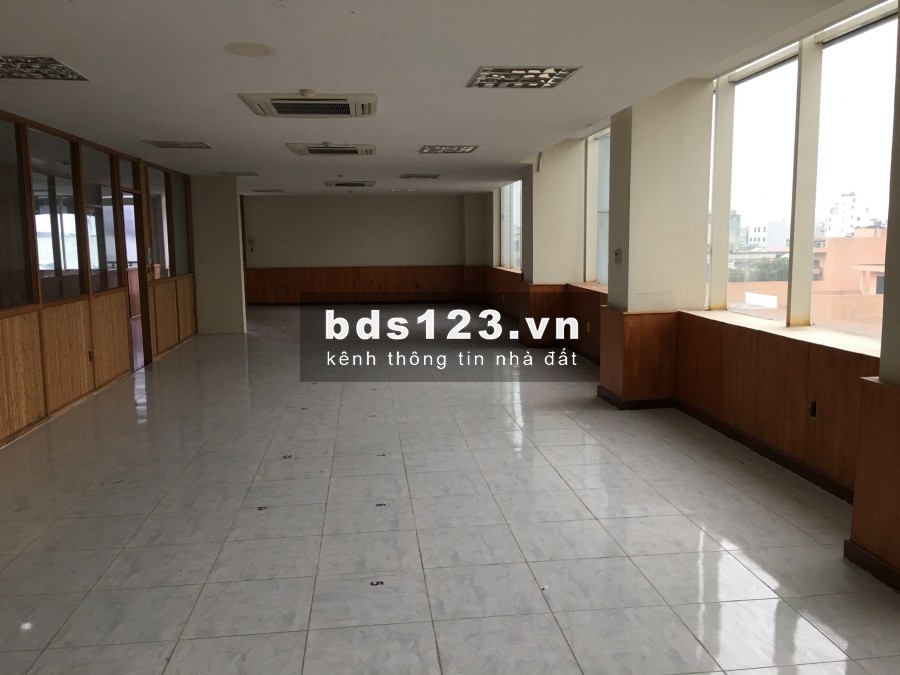 Cho thuê văn phòng đường Bạch Đằng, diện tích 100m2. LH hotline: 098.20.999.20