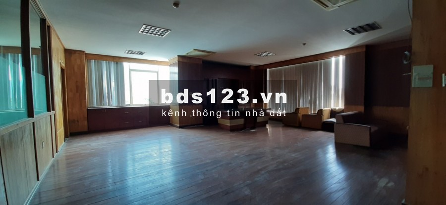 Cho thuê văn phòng đường Bạch Đằng, diện tích 100m2. LH hotline: 098.20.999.20