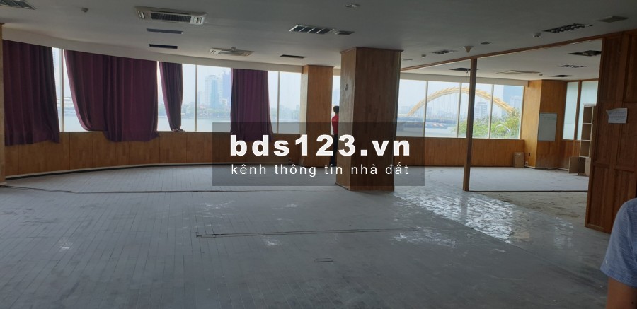 Cho thuê văn phòng đường Bạch Đằng, diện tích 100m2. LH hotline: 098.20.999.20
