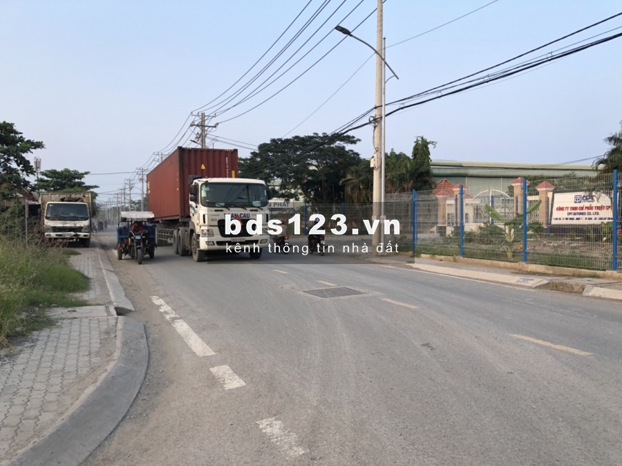 Cho thuê đất trống 35000m2 làm kho bãi, xưởng, nhà máy..tại trung tâm Quận 7, TP Hồ Chí Minh.LH.0866683628