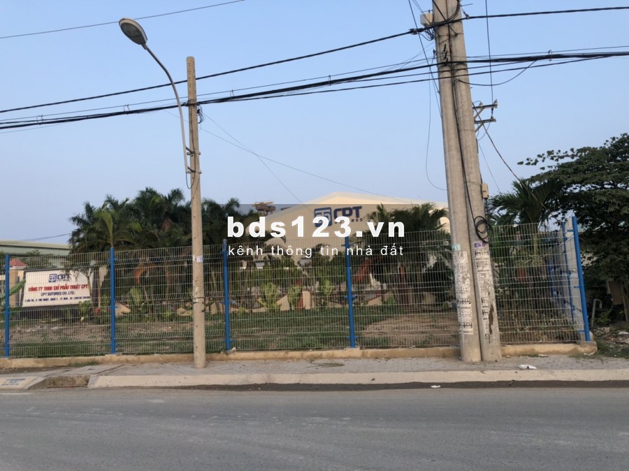 Cho thuê đất trống 35000m2 làm kho bãi, xưởng, nhà máy..tại trung tâm Quận 7, TP Hồ Chí Minh.LH.0866683628