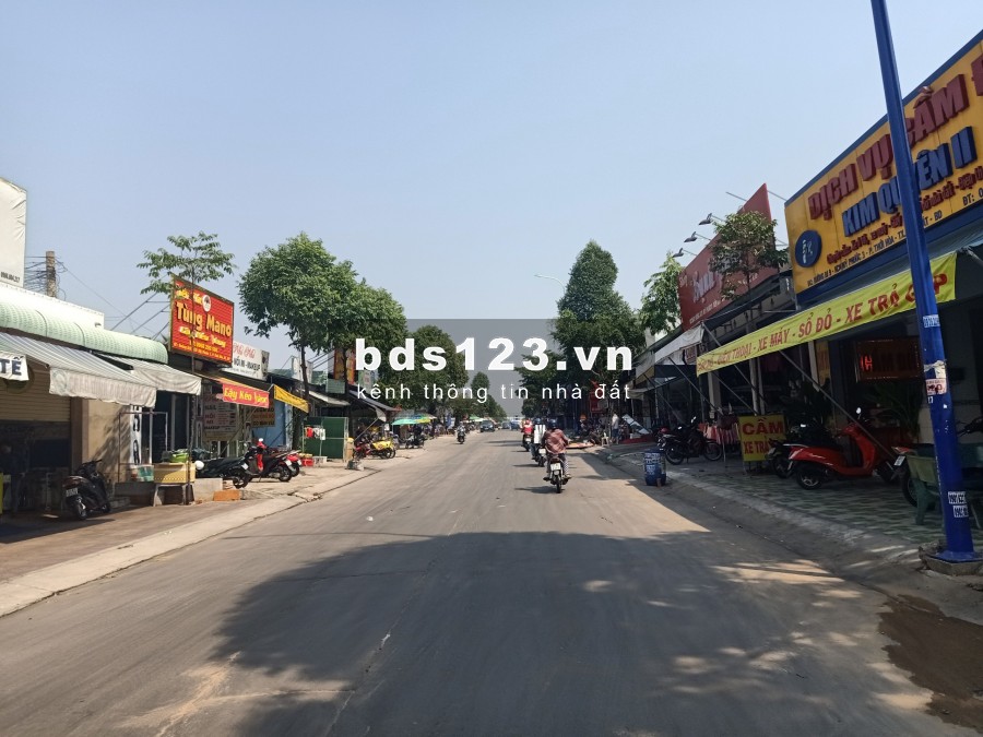 Vỡ nợ bán gấp dãy trọ 16P, 2kiot đối diện chợ, ngay KCN đang hoạt động