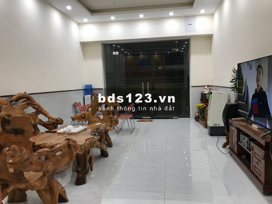TUỔI ĐÃ CAO, Tôi Bán Gấp CĂN NHÀ 1 TRỆT 1 LẦU VÀ 300M2 ĐẤT Để Về Quê SInh Sống