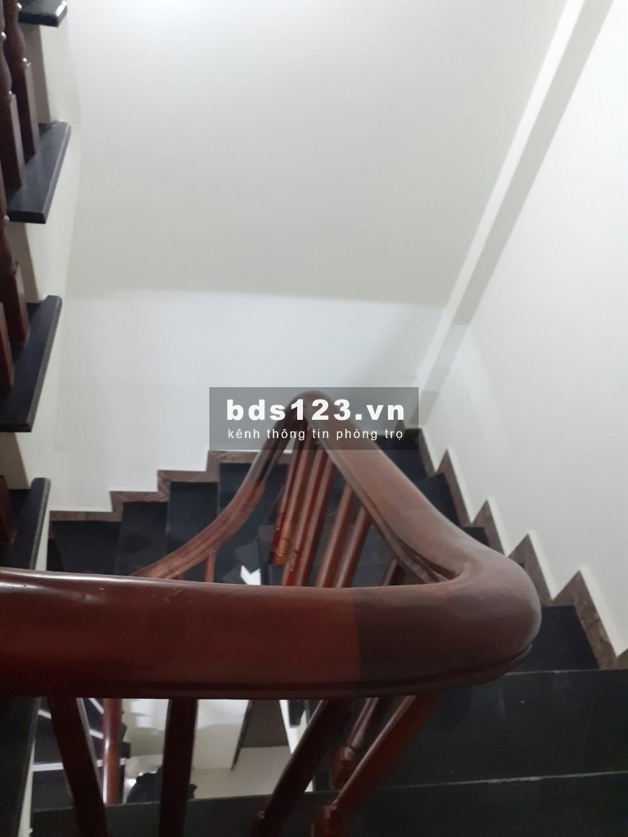 Cho thuê phòng 2tr của nhà riêng ĐỦ ĐỒ cạnh ĐH Ngoại Thương đường Chùa Láng