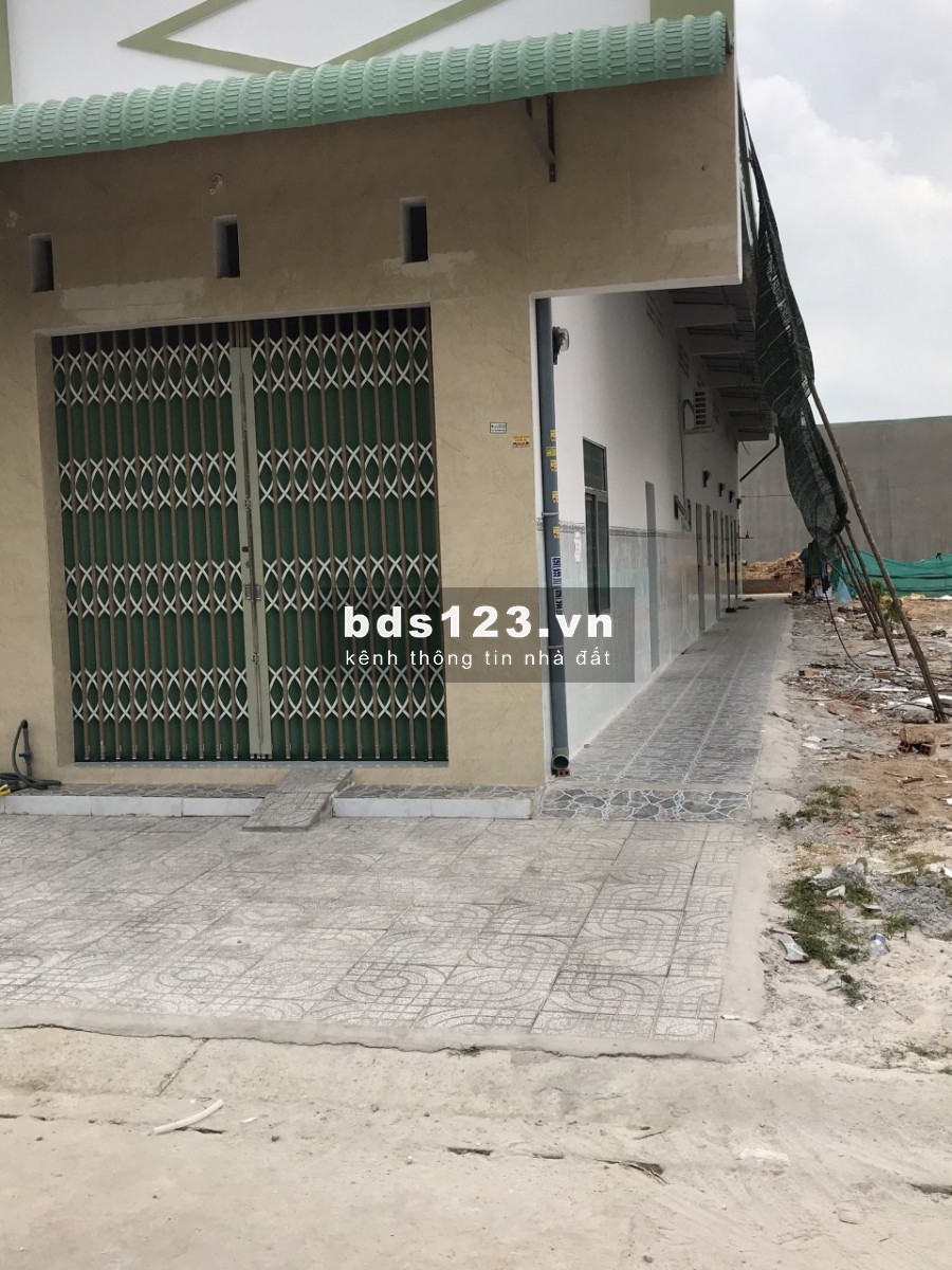 Phá sản bán gấp dãy trọ đơn 6P, 1 kiot sổ hồng riêng, sát KCN đang hoạt động, dân đông đối diện chợ