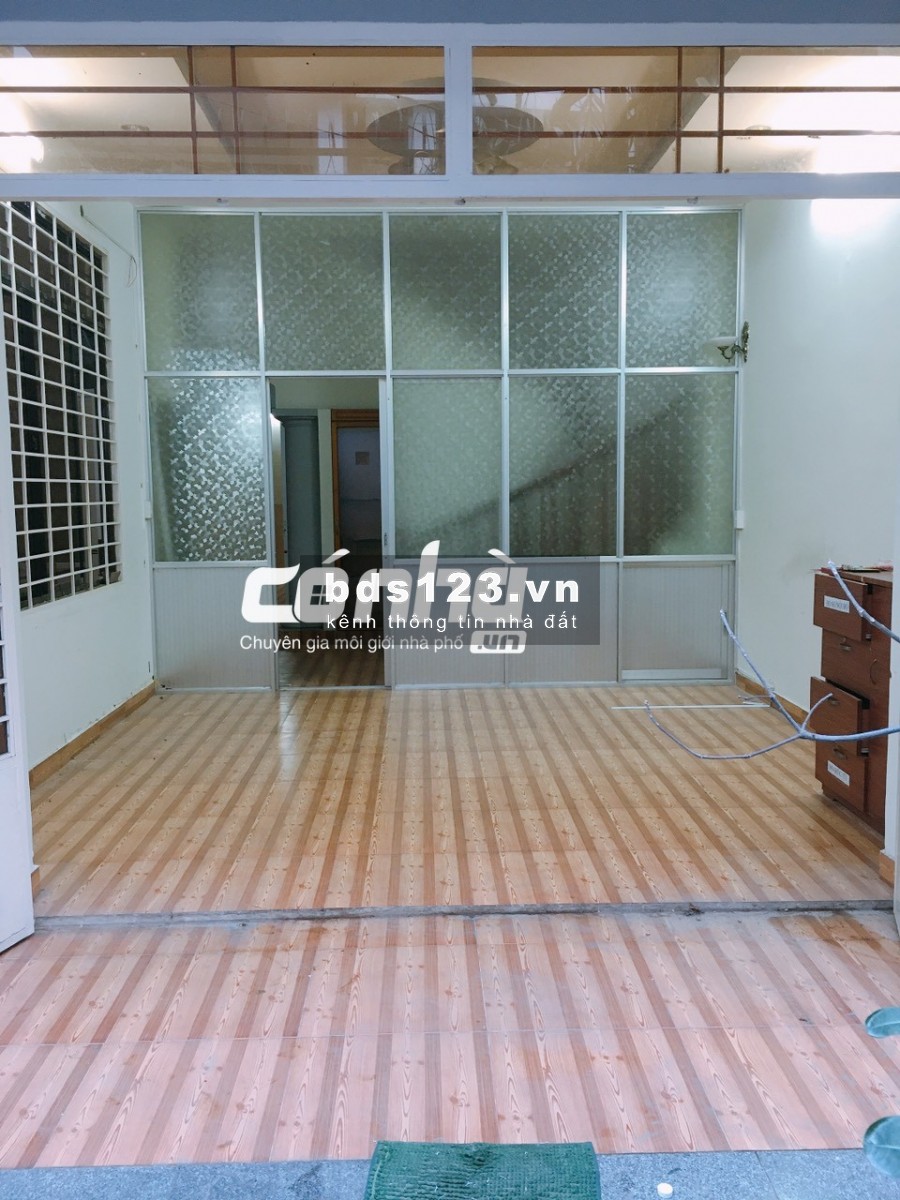 Cho thuê nhà góc 2MT Hẻm xe hơi đường Lam Sơn, Tân Bình. DT 6x18m, 3 lầu _ CÓ NHÀ