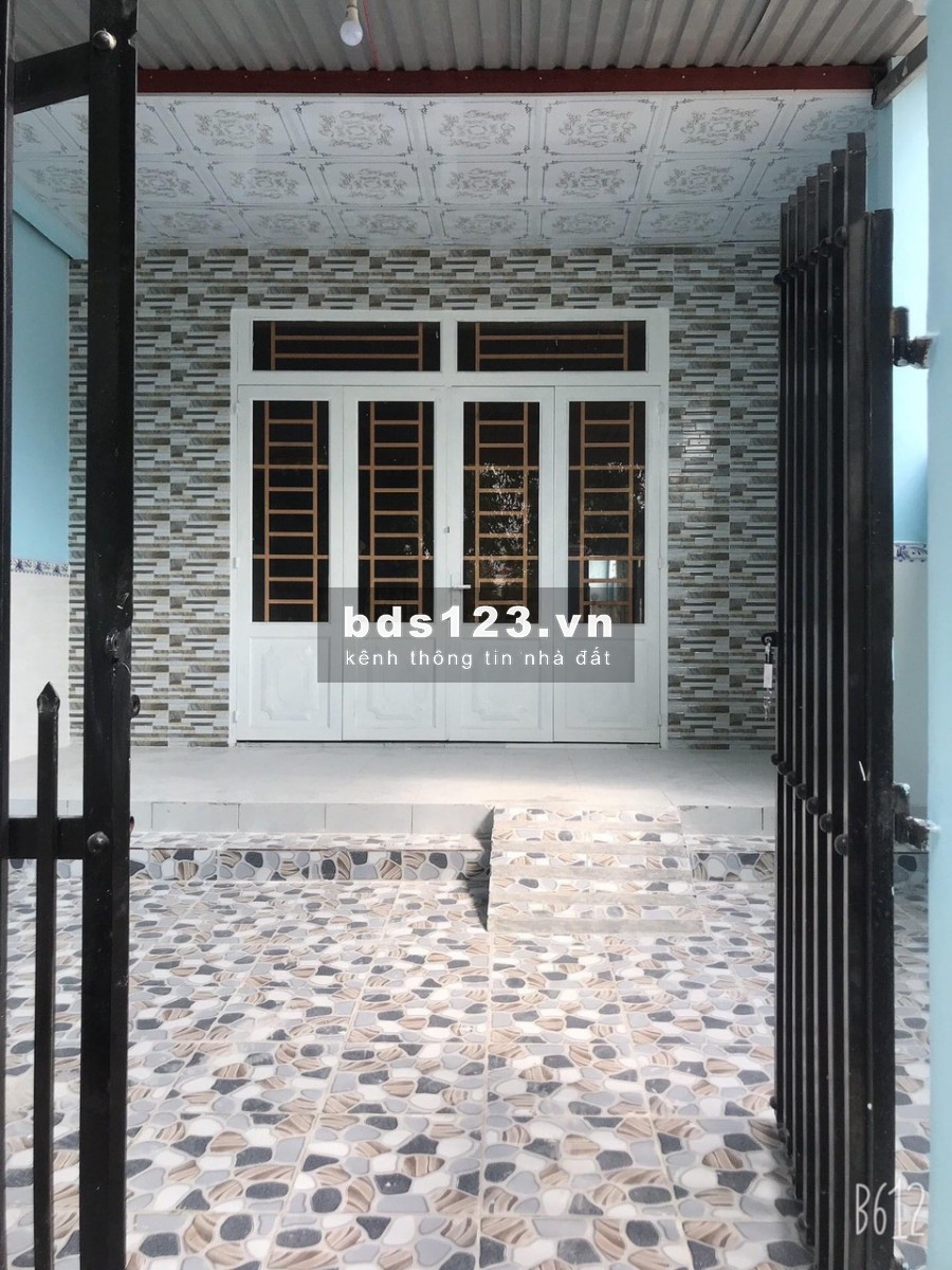 Về quê sinh sống bán gấp căn nhà cấp 4 108m2(6x18) giá rẻ công nhân