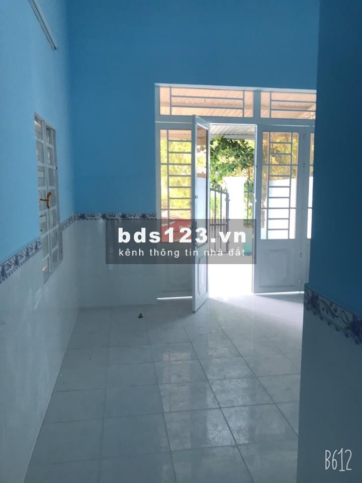 Về quê sinh sống bán gấp căn nhà cấp 4 108m2(6x18) giá rẻ công nhân
