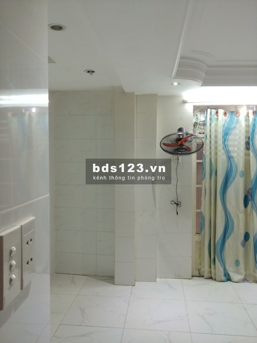 CHÍNH CHỦ Cho thuê phòng mặt tiền Trường Sa rất đẹp