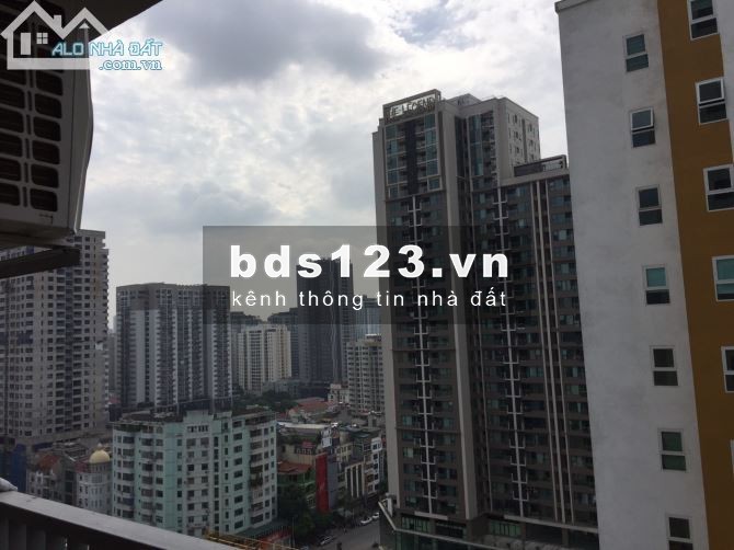 Căn góc 3 ngủ 98m tầng 10 ban công Đông Nam 143 Nguyễn Tuân 0985800205