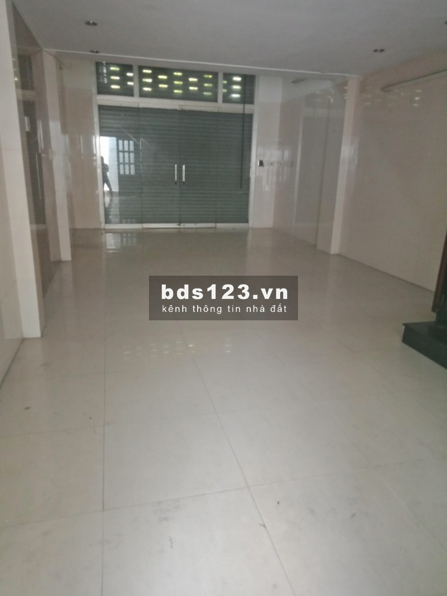 Phòng đẹp ban công ngay Phan Xích Long và Hoa Phượng, Phú Nhuận