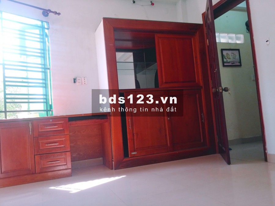 Phòng đẹp ban công ngay Phan Xích Long và Hoa Phượng, Phú Nhuận