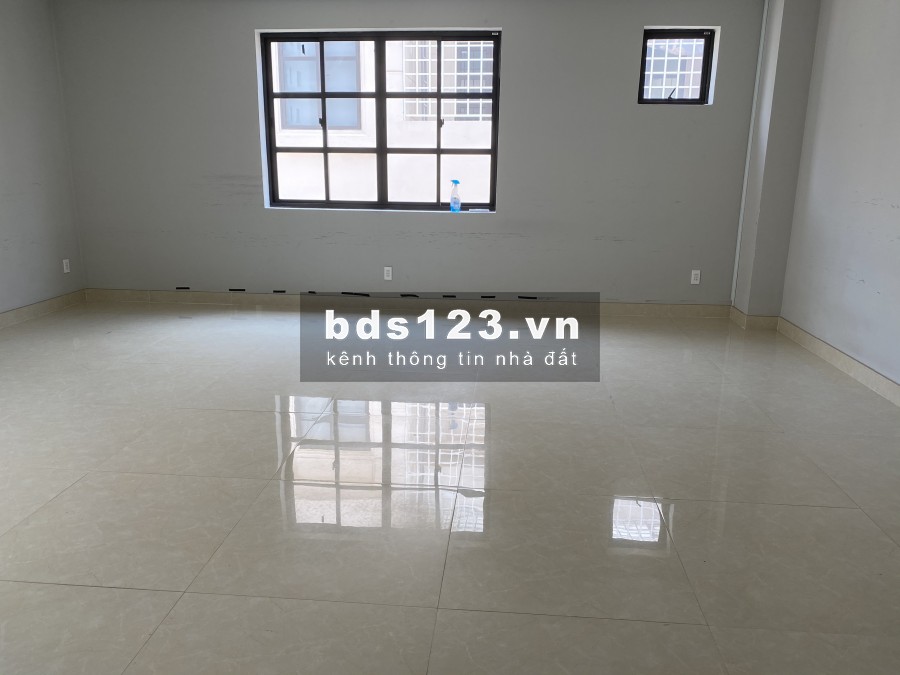 Cho thuê văn phòng mặt tiền Cityland Park Hills Phan Văn Trị có thang máy