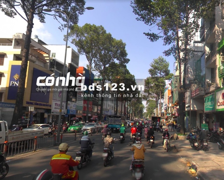 Cho thuê nhà mặt tiền đường 3 tháng 2, phường 12, Quận 10. Diện tích 5x16m, 3 lầu, vỉa hè rộng _ CÓ NHÀ