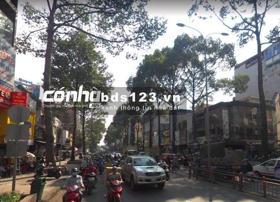 Cho thuê nhà mặt tiền đường 3 tháng 2, phường 12, Quận 10. Diện tích 5x16m, 3 lầu, vỉa hè rộng _ CÓ NHÀ