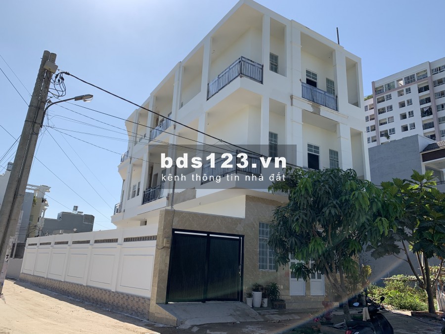 Cho thuê căn hộ dịch vụ, mini đường Phạm Văn Đồng, nhà mới xây 35m2