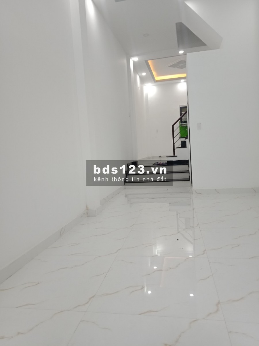 Phòng sạch đẹp YÊN TĨNH mới xây gần Lê Đại Hành