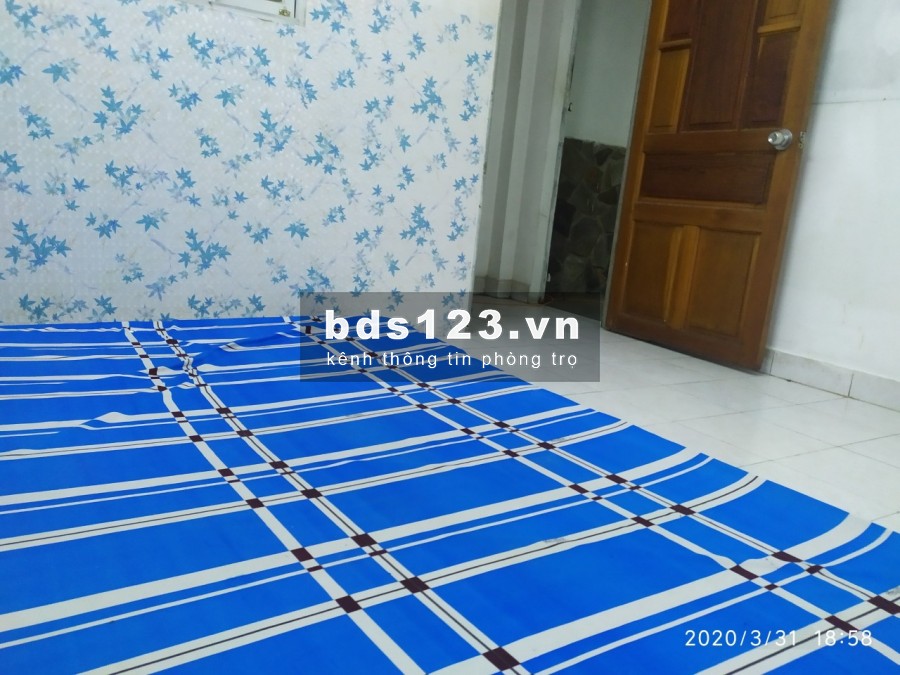 PHÒNG BAN CÔNG MÁY LẠNH SẠCH SẼ MÁT MẺ GẦN 45 BÙI ĐÌNH TÚY